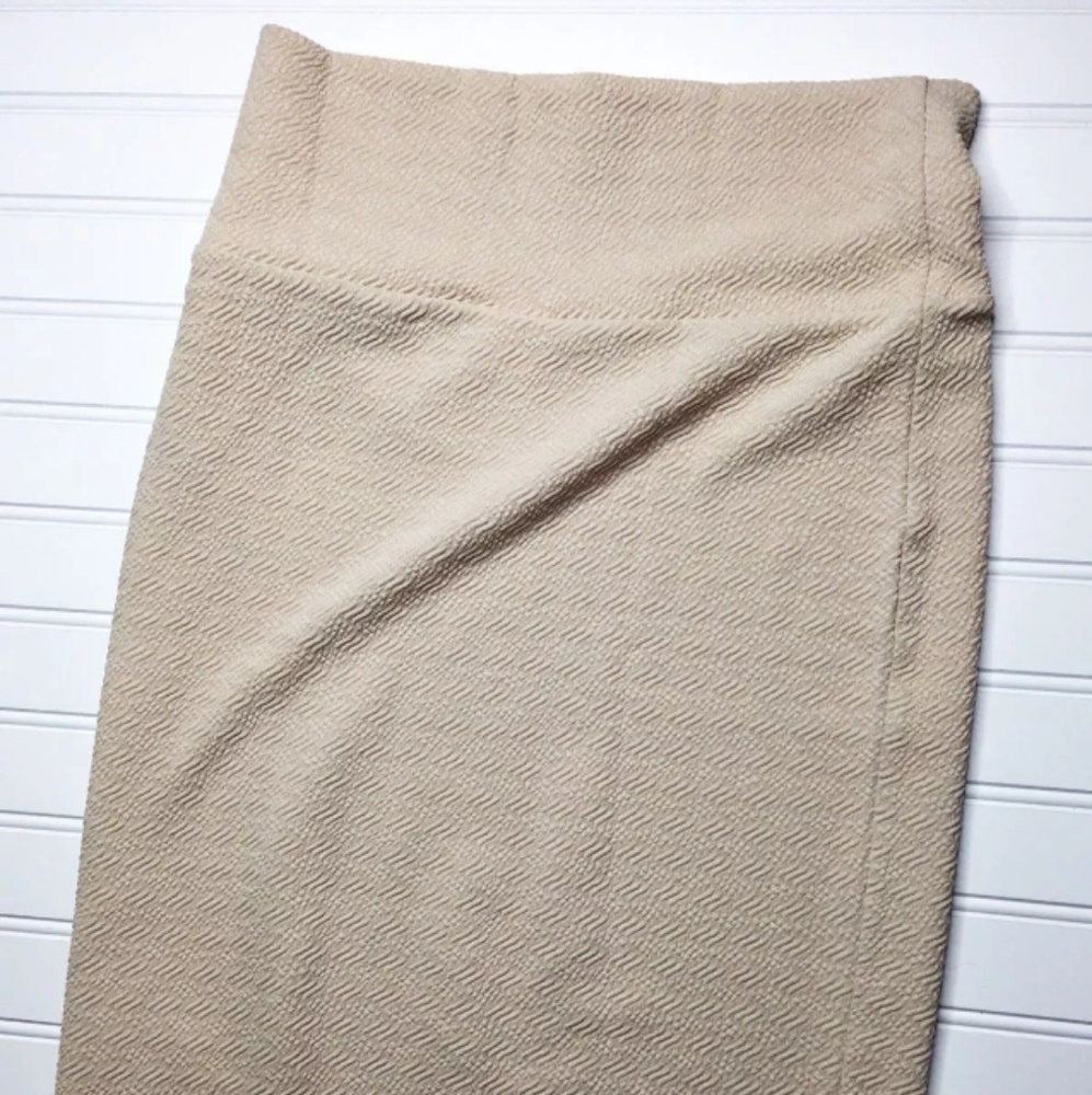 LulaRoe Cassie Skirt